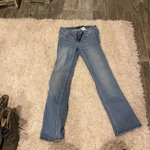 Hollister Low-Rise Classic Stretch Bootcut Jeans size 7 Short Size 28